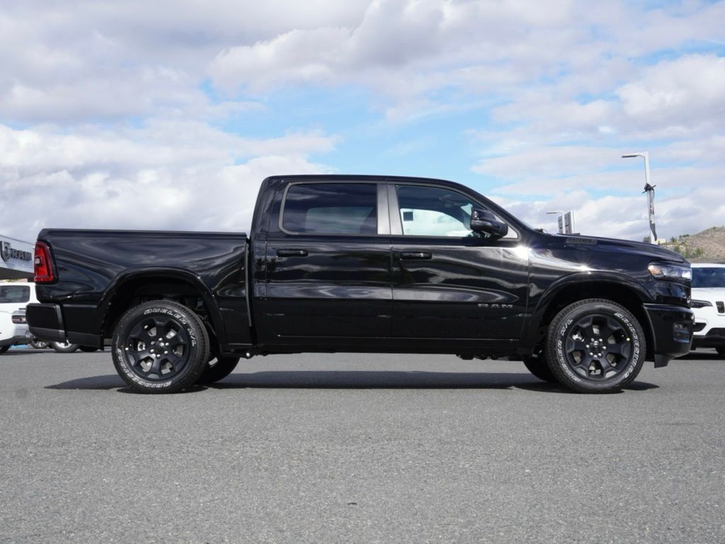 New 2026 Diamond Black Crystal Pearl-Coat Exterior Paint RAM Big Horn Night Edition image 2