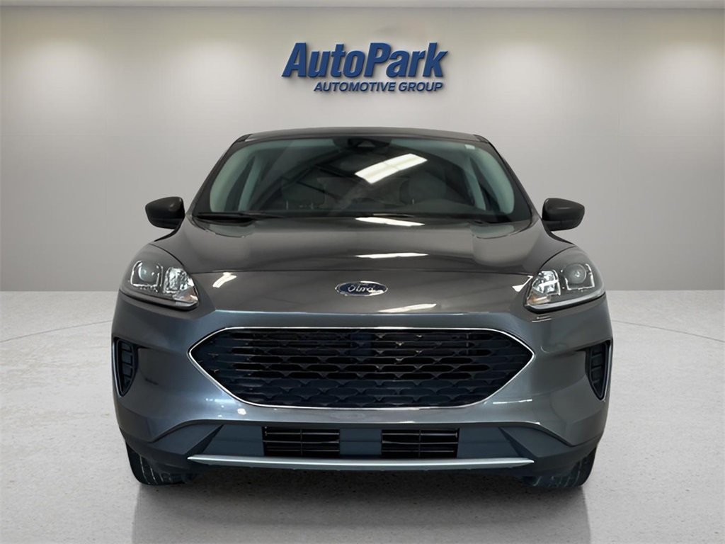2022 Ford Escape SE photo 2