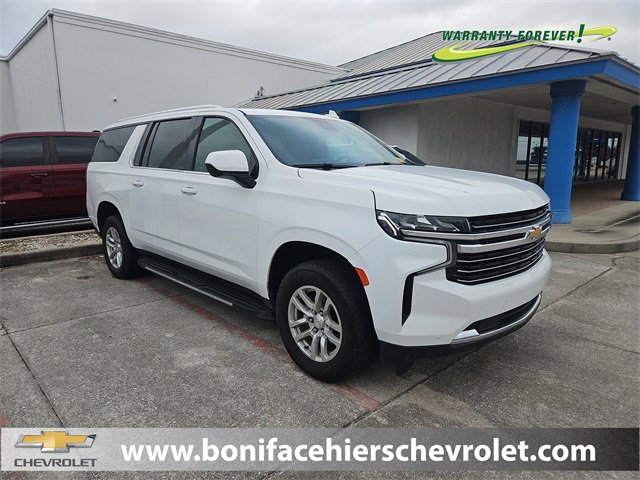 2024 Chevrolet Suburban LT's photo