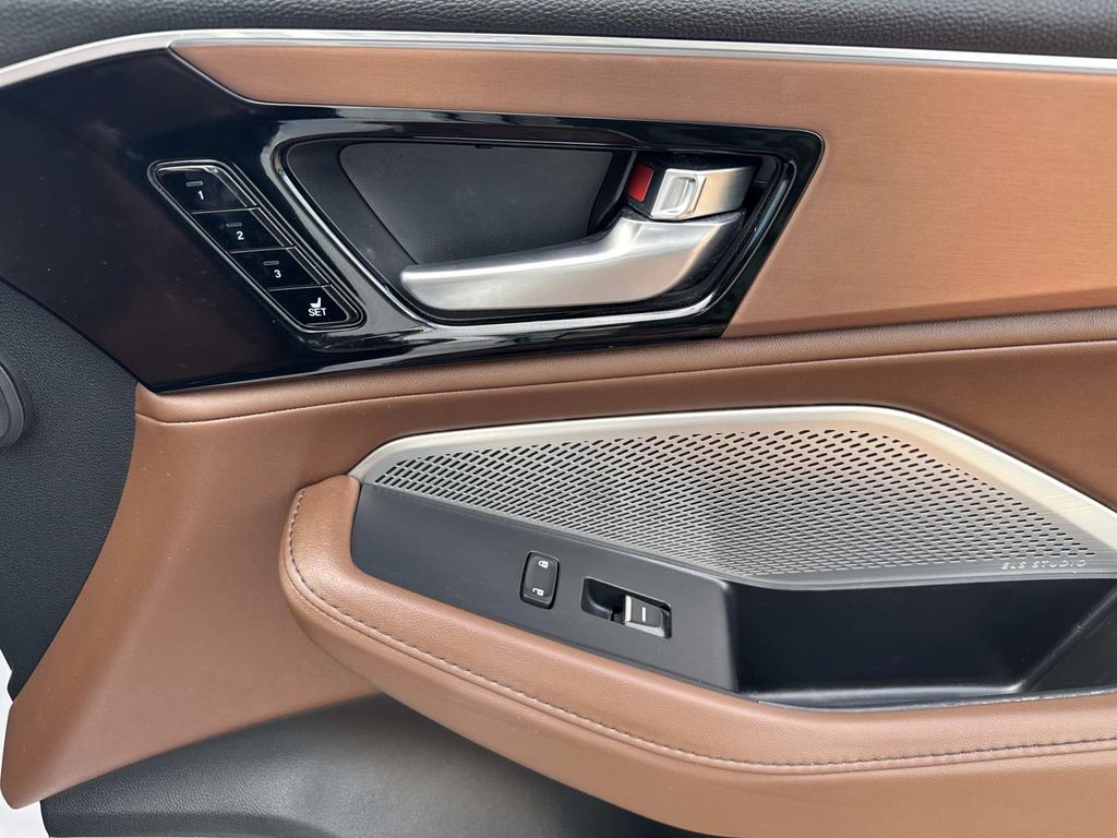 2022 Acura MDX Technology photo 13