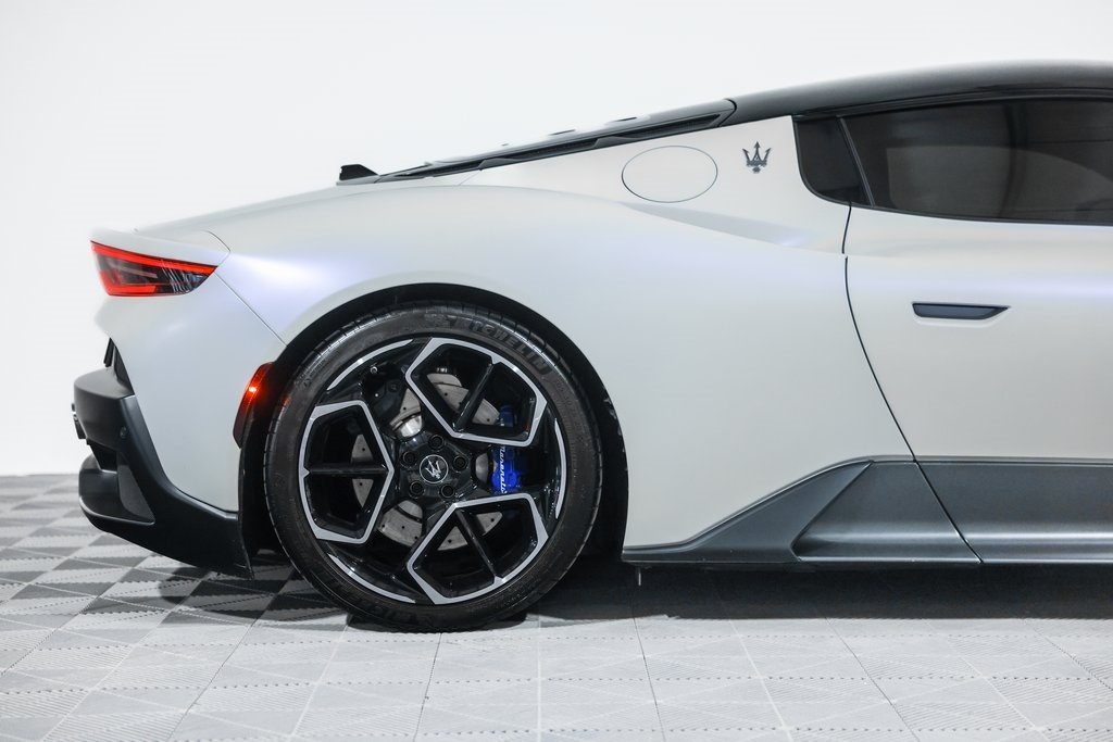 2022 Maserati MC20 Base photo 2