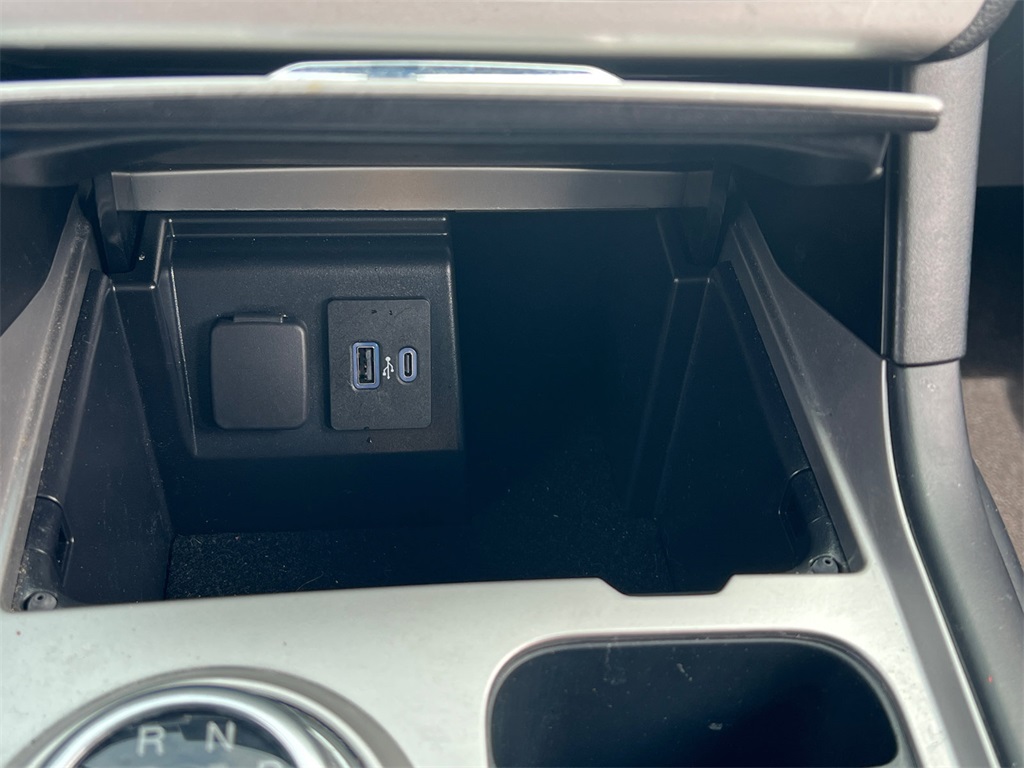 2022 Ford Explorer XLT photo 18