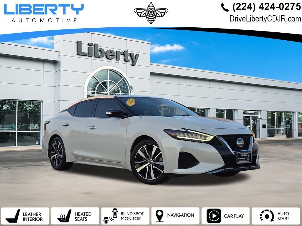 2021 Nissan Maxima SV's photo