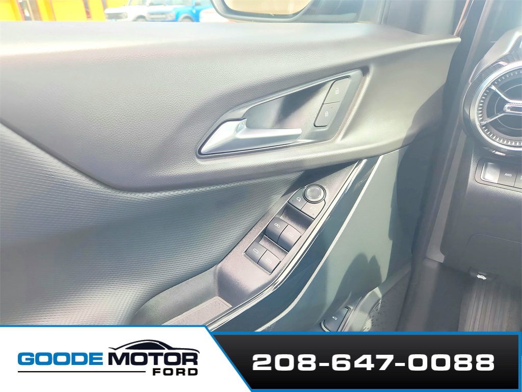 2025 Chevrolet Equinox LT photo 15