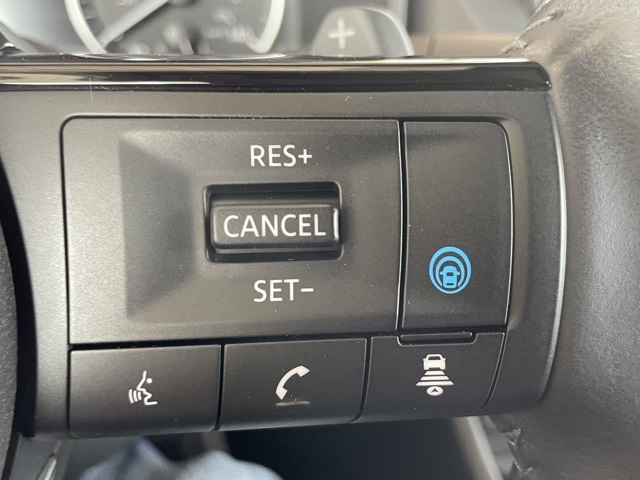 2023 Nissan Rogue SV photo 16