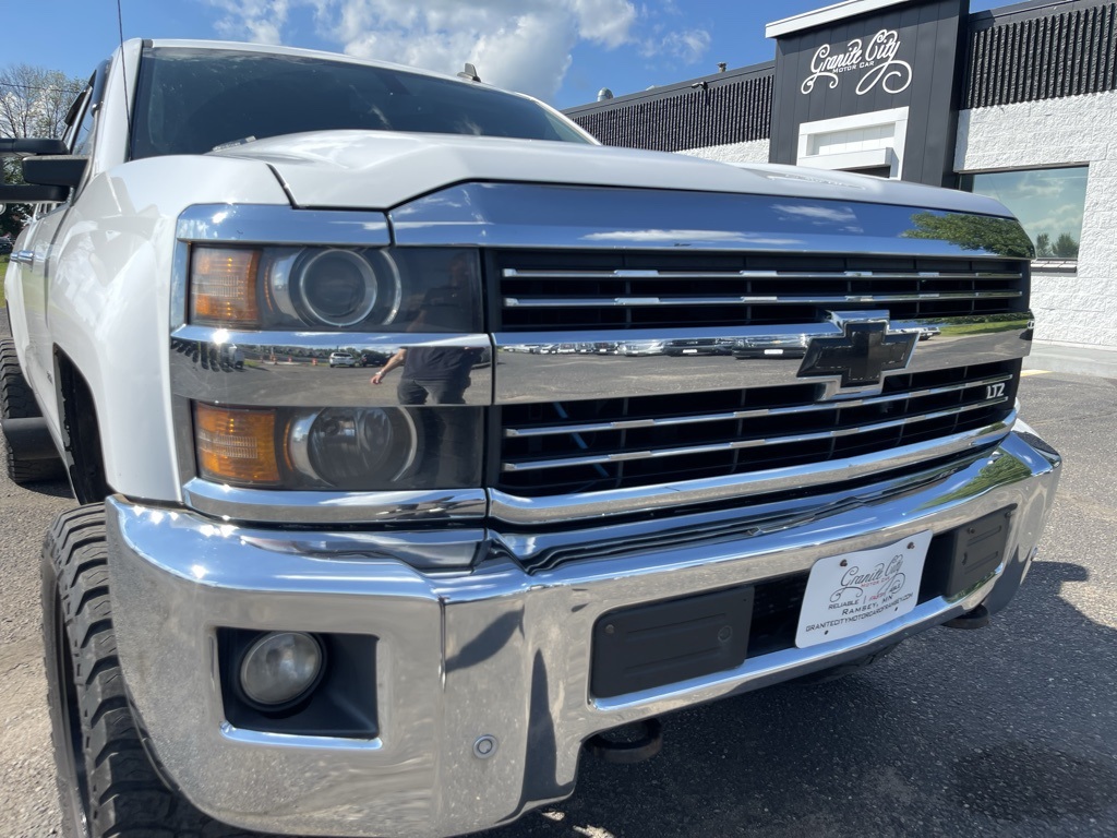 2015 Chevrolet Silverado 2500HD LTZ photo 11