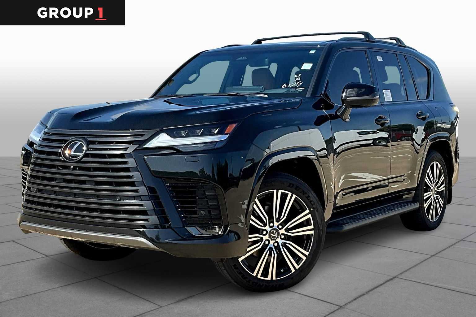 2025 Lexus LX Luxury photo 3