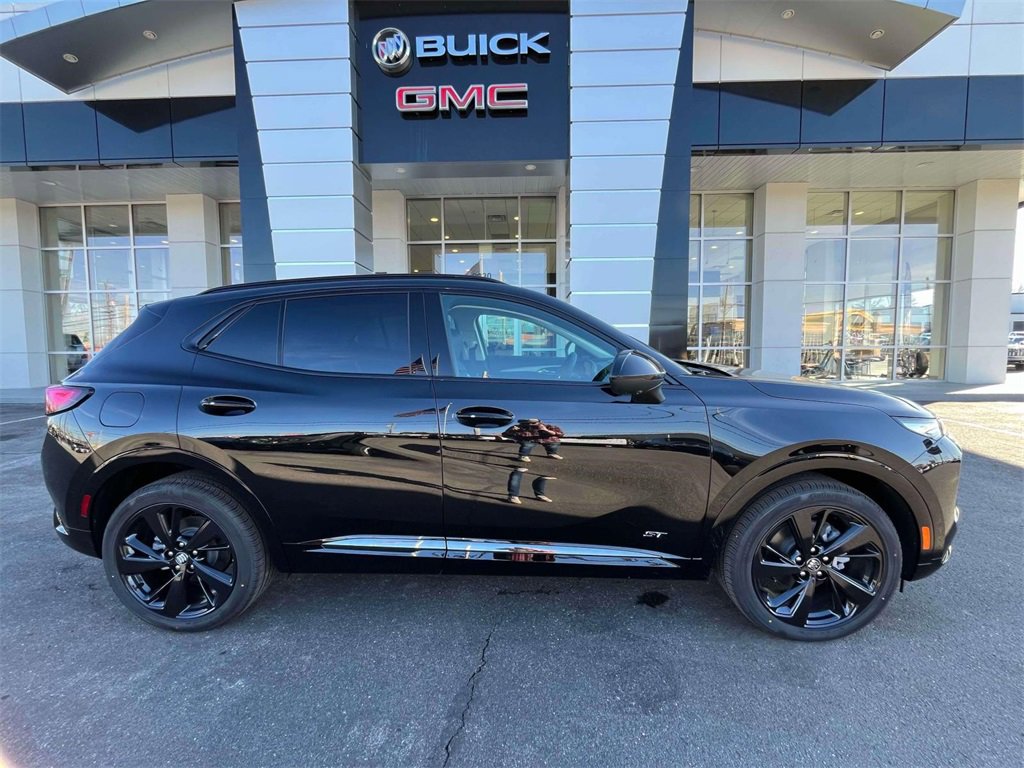 2025 Buick Envision Sport Touring photo 2