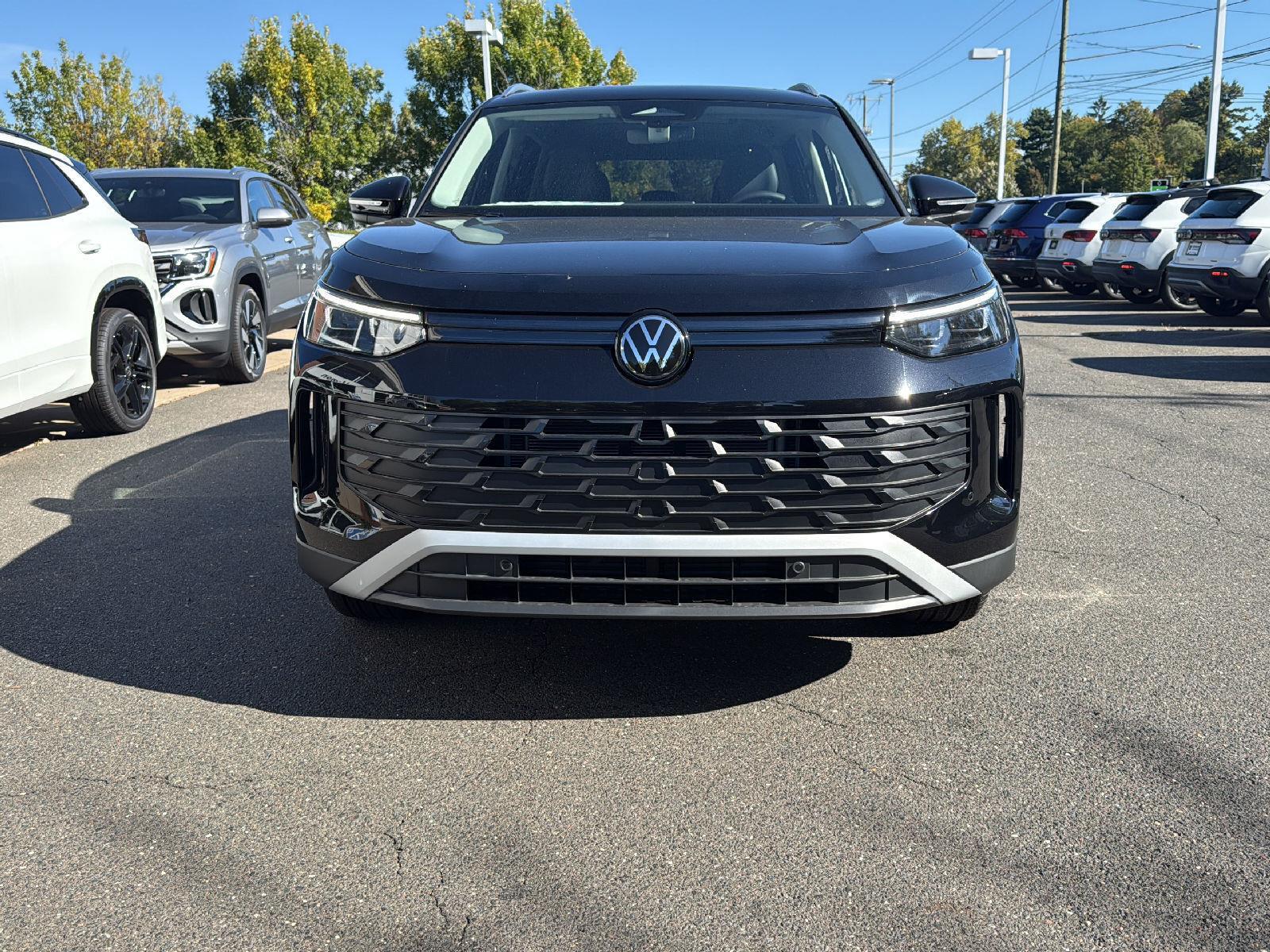 2025 Volkswagen Tiguan SE photo 6