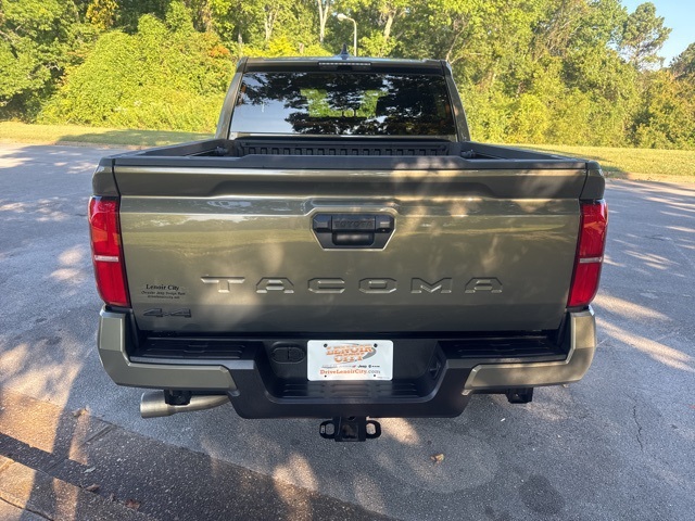 2024 Toyota Tacoma TRD Off-Road photo 6