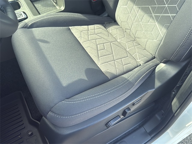 2026 Nissan Frontier Crew Cab SV photo 18