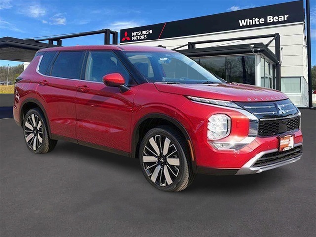 2025 Mitsubishi Outlander SE's photo