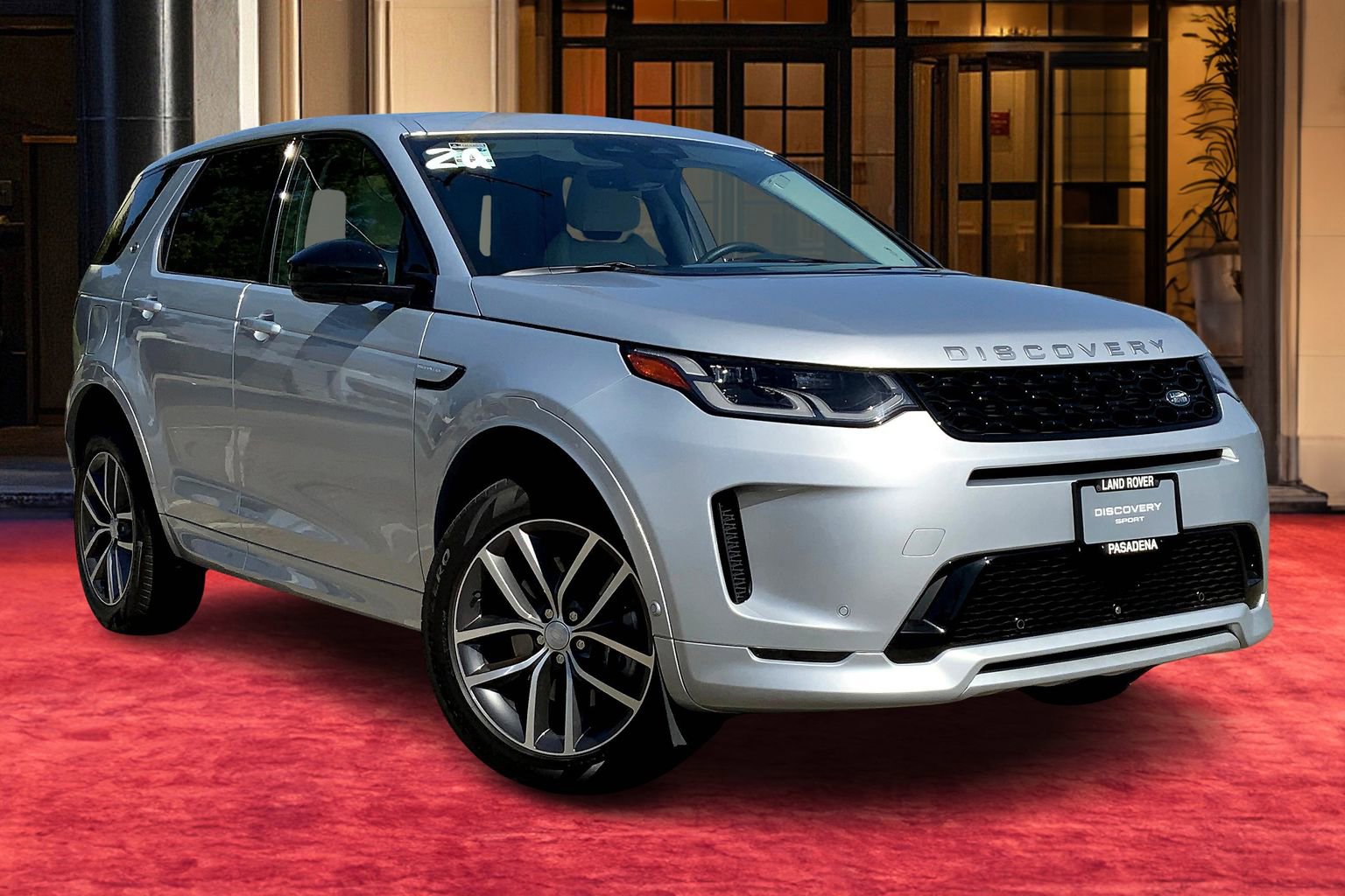 2024 Land Rover Discovery Sport S photo 2