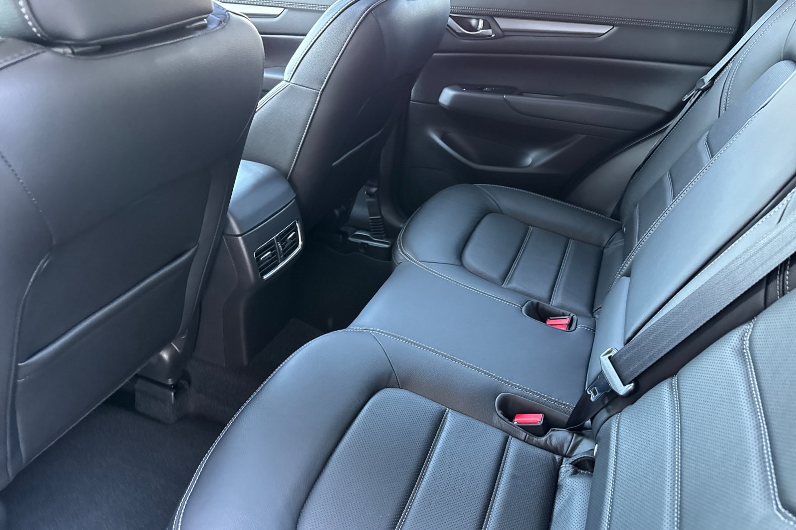 2025 Mazda CX-5 2.5 S Preferred photo 12