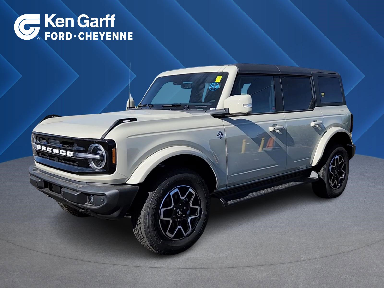 2025 Ford Bronco 4-Door Outer Banks's photo