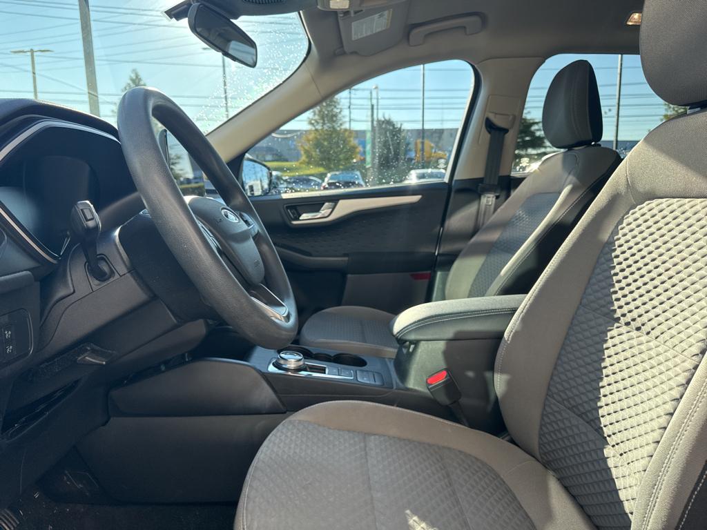 2020 Ford Escape SE photo 5