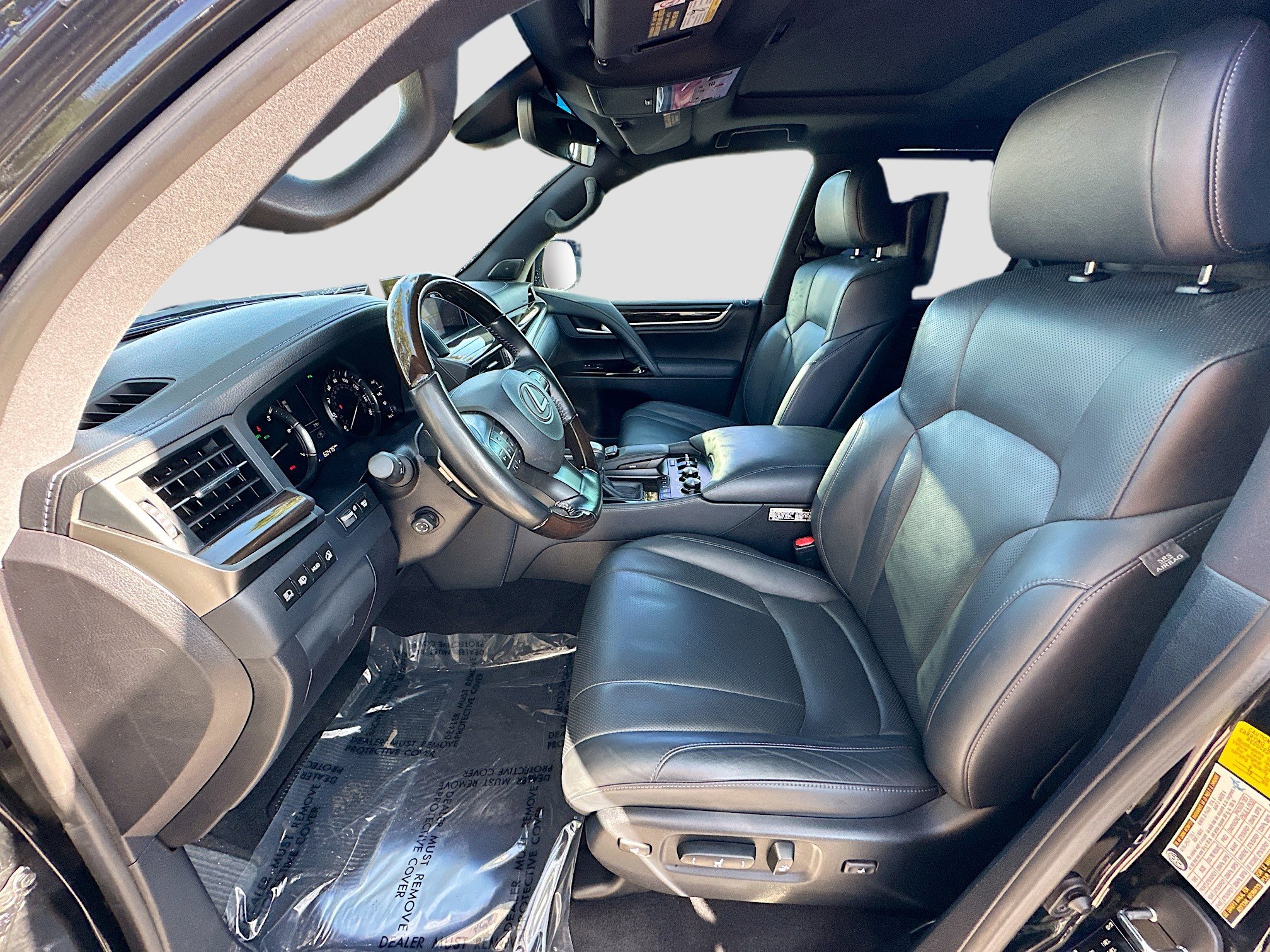 2020 Lexus LX 570 photo 21