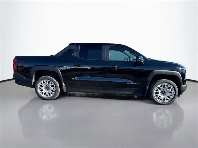 2026 Chevrolet Silverado EV photo 4