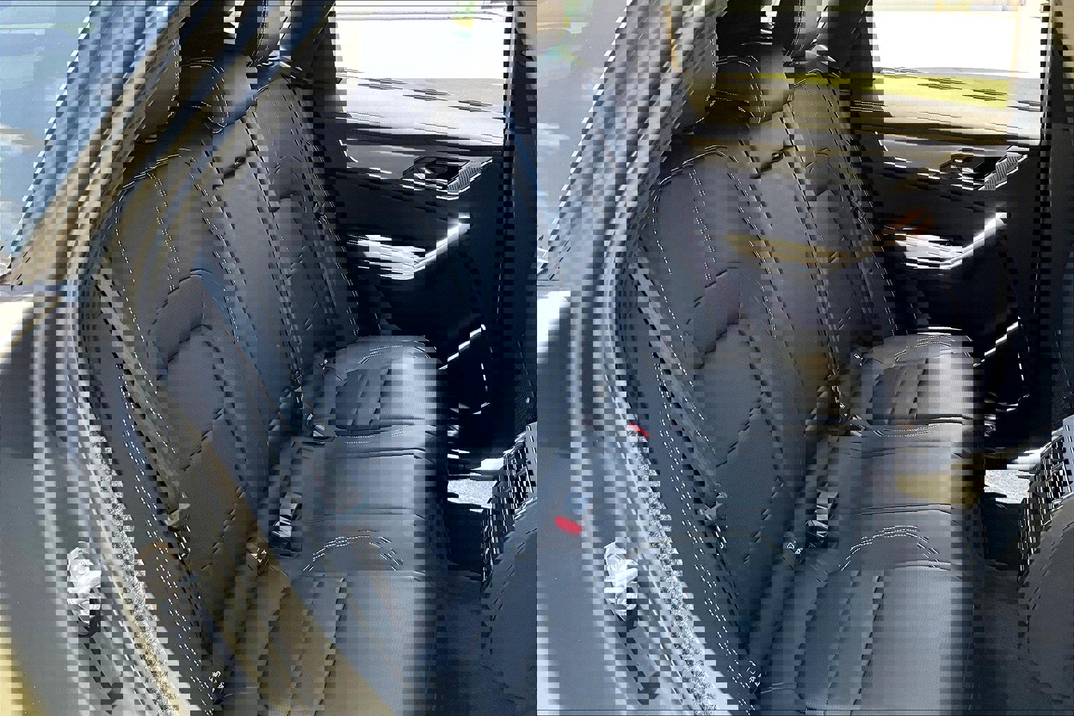 2026 Jaguar F-PACE P250 R-Dynamic S photo 6