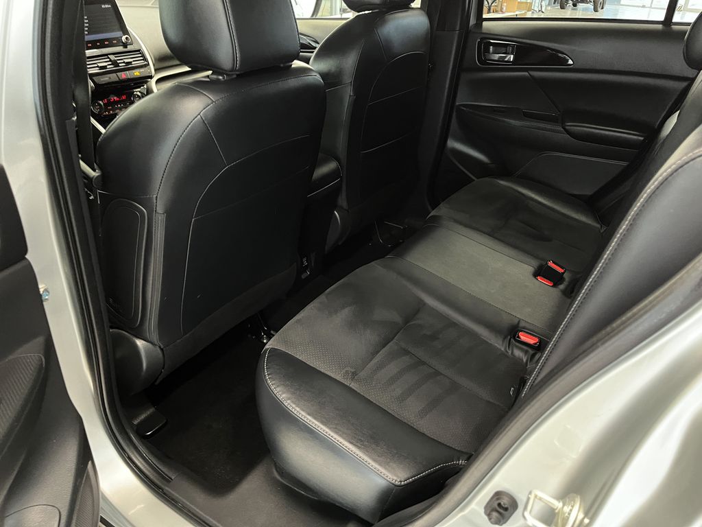 2022 Mitsubishi Eclipse Cross SE photo 26