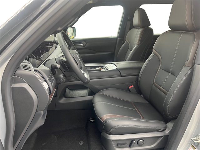 2026 Nissan Armada SL photo 4