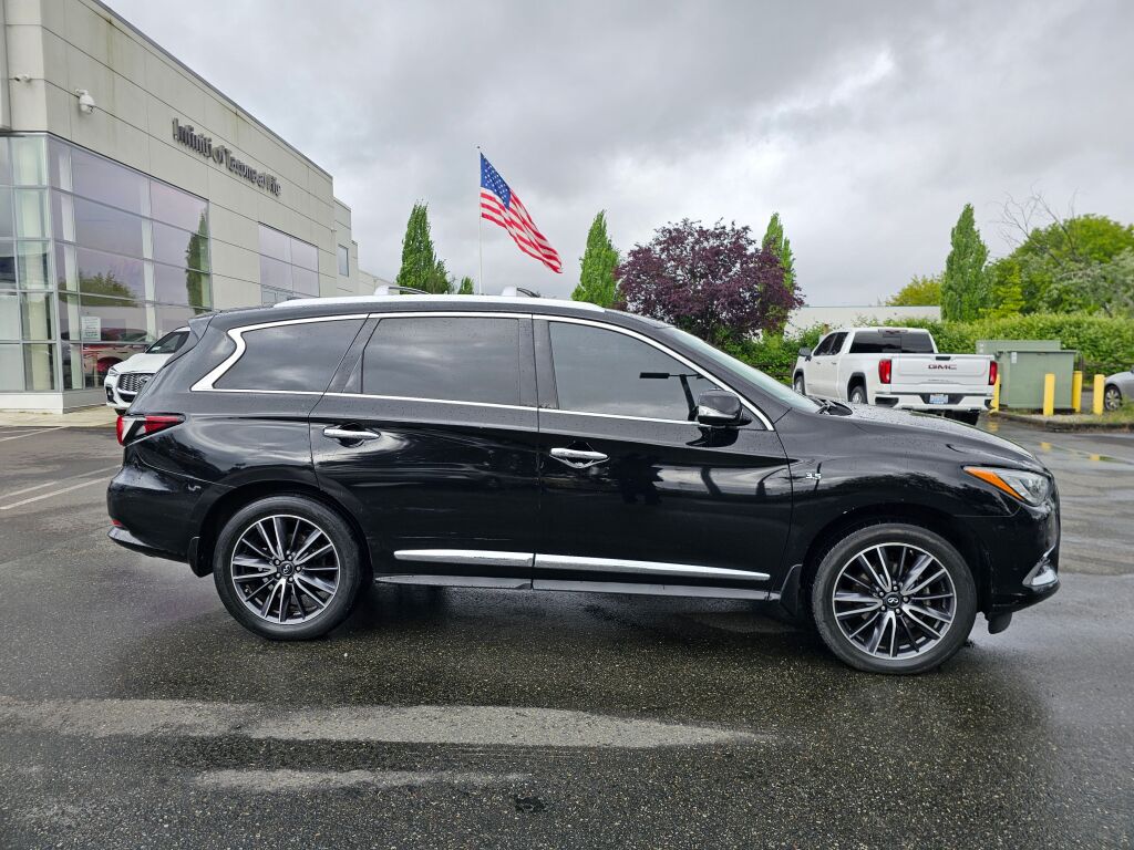 2017 Infiniti QX60 Luxe photo 6