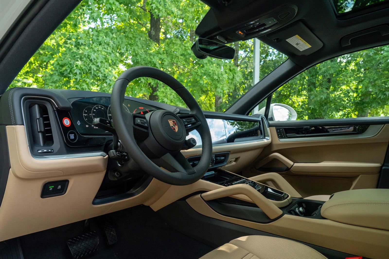 2026 Porsche Cayenne Base photo 4
