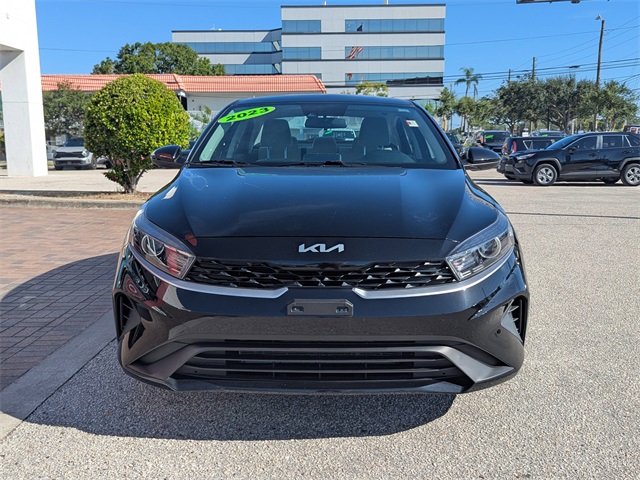 2023 Kia Forte LXS photo 3