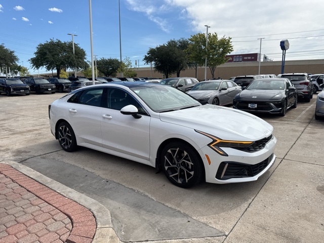 2025 Kia K5 EX photo 8