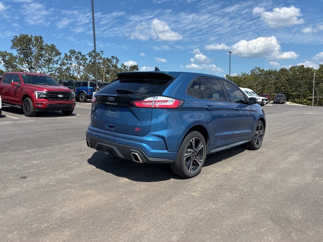 2021 Ford Edge ST photo 3