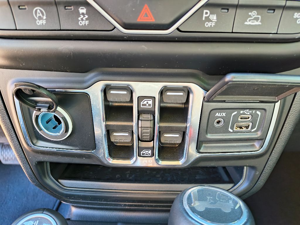 2023 Jeep Wrangler High Altitude photo 20