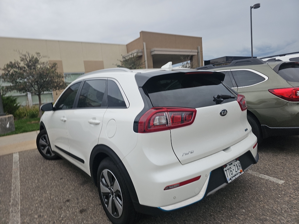 2019 Kia Niro Plug-In Hybrid EX Premium photo 4