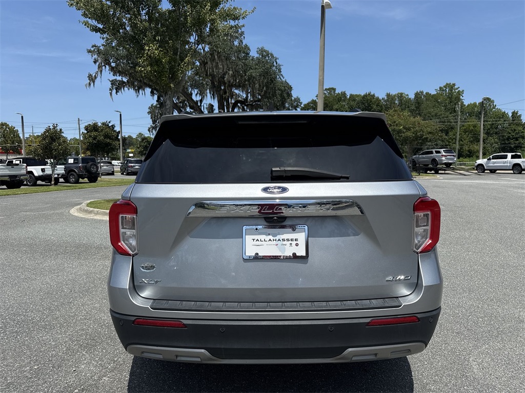 2023 Ford Explorer XLT photo 2