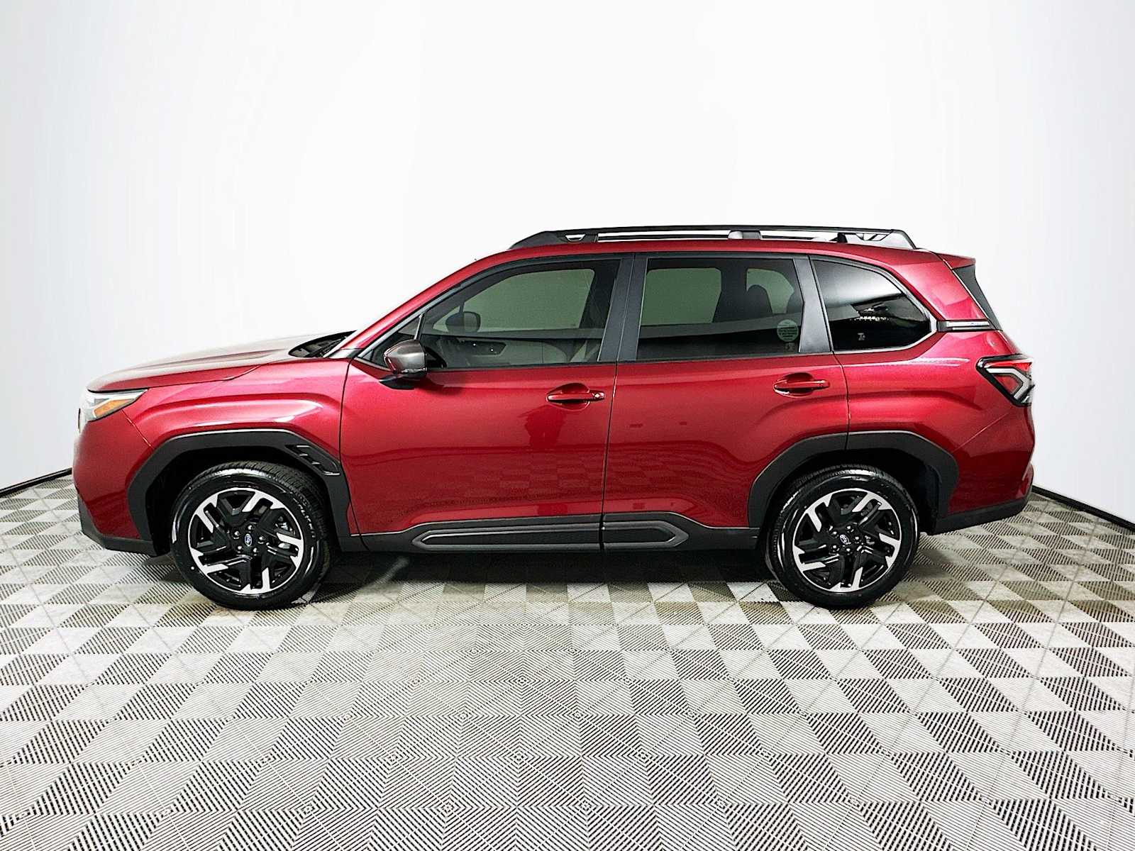 2025 Subaru Forester Limited photo 4