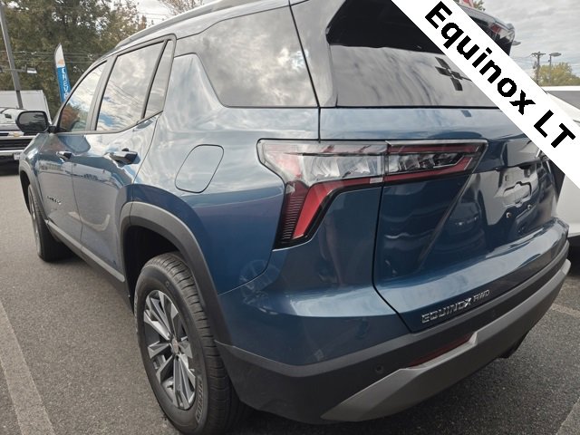 2025 Chevrolet Equinox LT photo 9