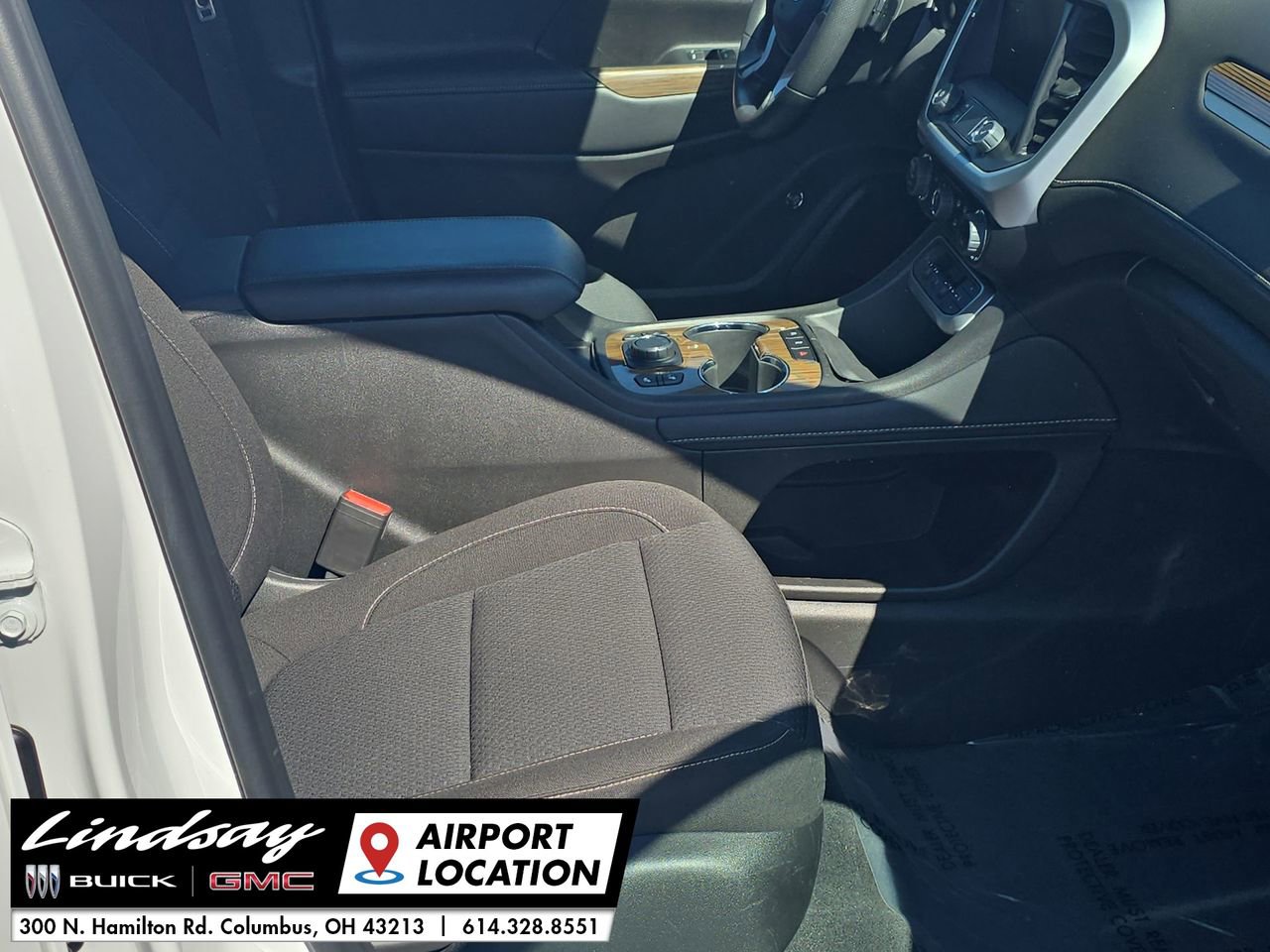 2023 Gmc Acadia SLE photo 25