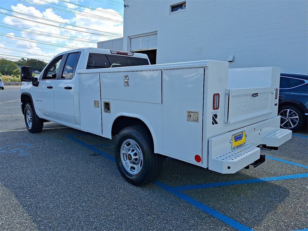 2025 Chevrolet Silverado 2500HD photo 4