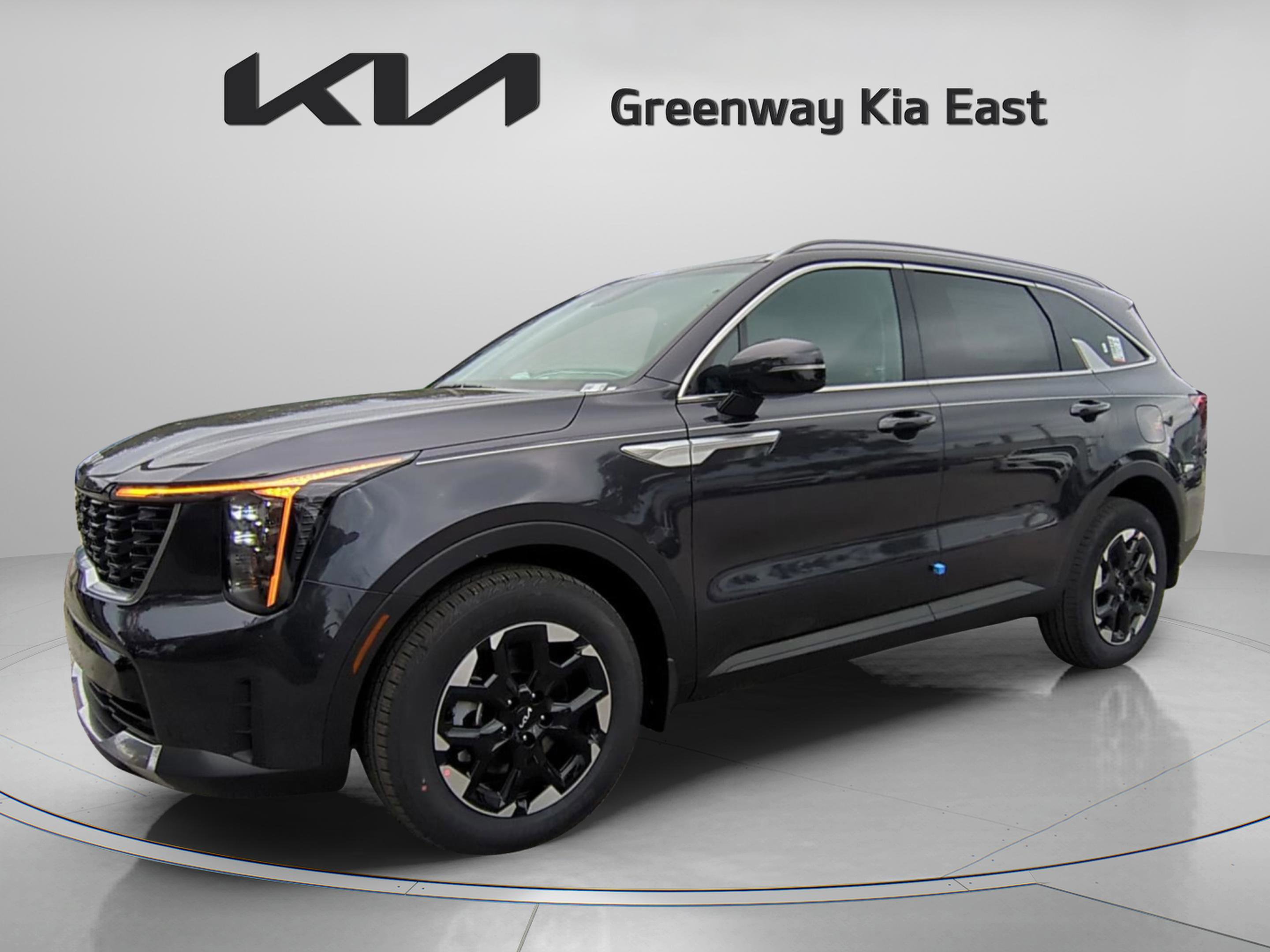 2025 Kia Sorento S photo 3