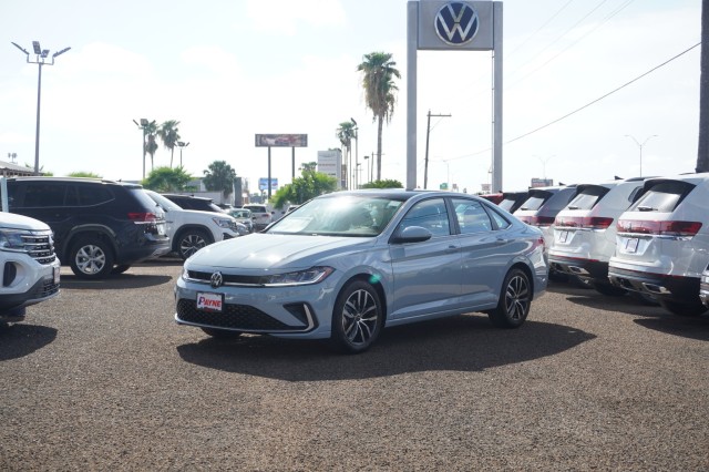 2025 Volkswagen Jetta SE's photo