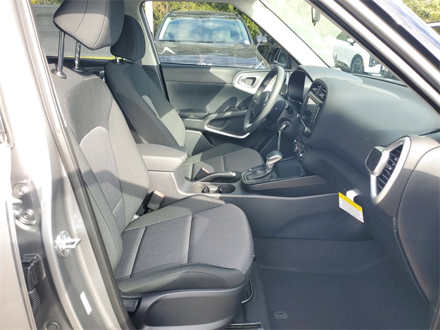 2025 Kia Soul LX S photo 4