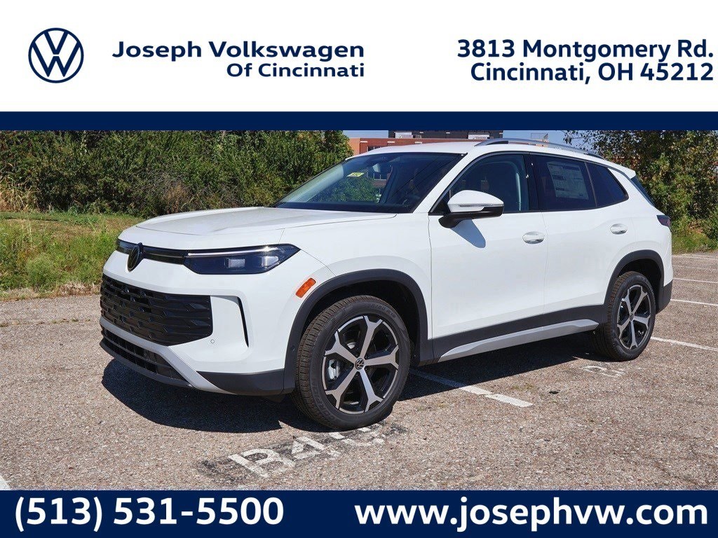 2025 Volkswagen Tiguan SE's photo