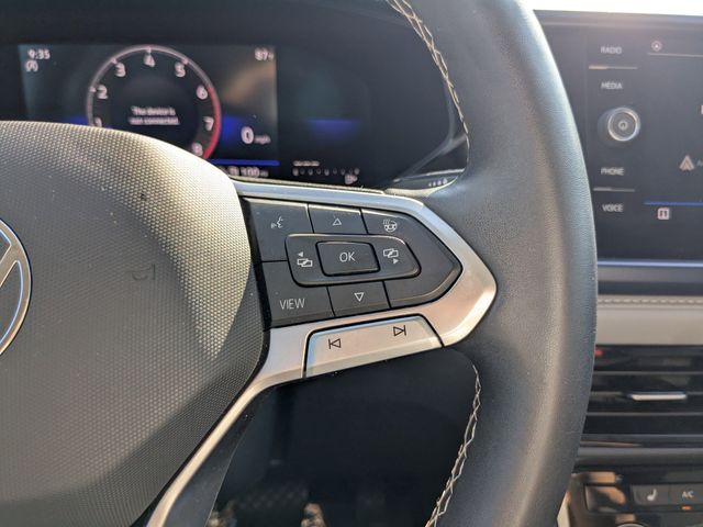 2023 Volkswagen Taos SE photo 19