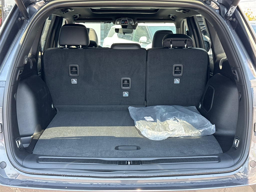 2025 Jeep Grand Cherokee Limited photo 8
