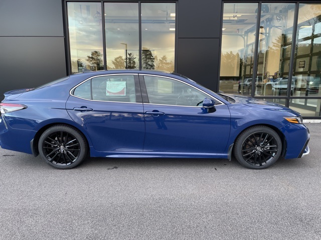 2023 Toyota Camry XSE V6 photo 3