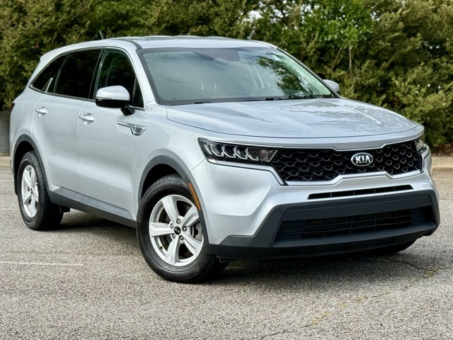 2021 Kia Sorento LX photo 2