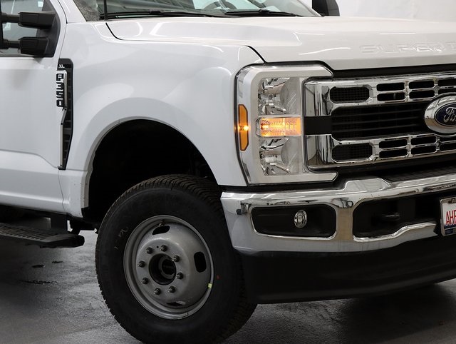 2024 Ford F-350 XL photo 3