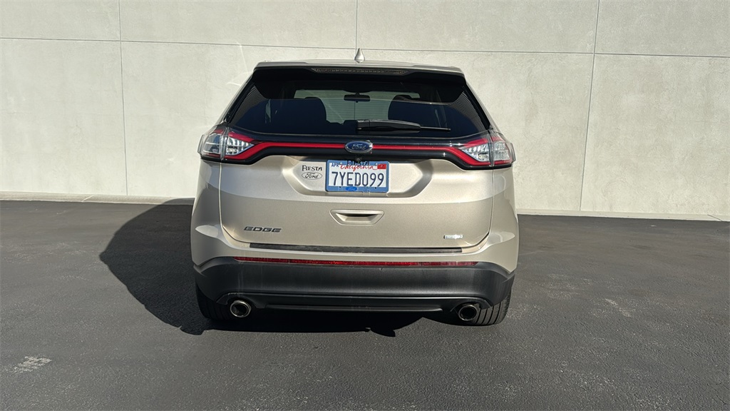2017 Ford Edge SE photo 3