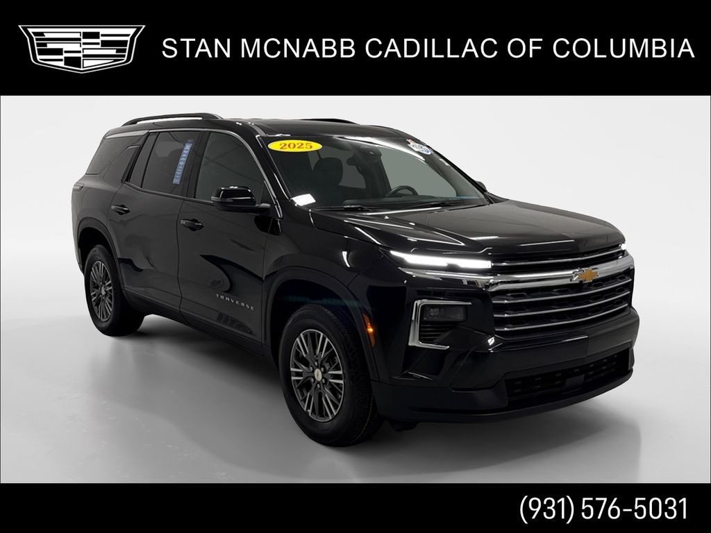 2025 Chevrolet Traverse LT's photo