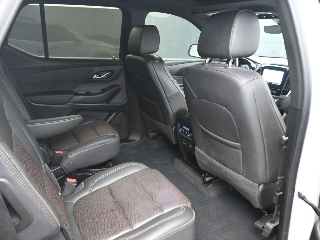 2023 Chevrolet Traverse High Country photo 44