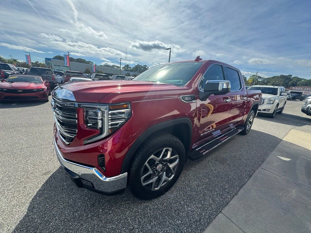 2023 GMC Sierra 1500 SLT's photo
